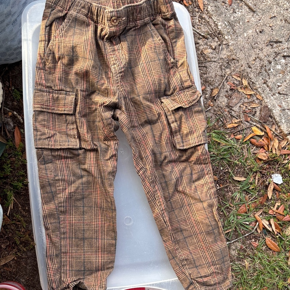 Old Navy Kids Checkered Cargo Pants in Brown and Tan